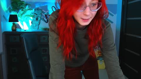 Orianna -  Hi Im into geek culture cosplay crafting LARP games. Shall we play DnD online show from 01.10.25
