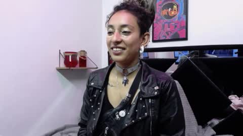 Snapshot of orianna_bodmod chatting on 01.22.25 ORIANNA online show from 01.22.25