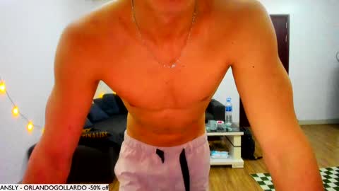 Snapshot of orlando__bloom chatting on 12.14.24 Fansly and Instagram - online show from 12.14.24