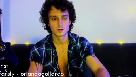 Snapshot of orlando__bloom chatting on 12.19.24 Fansly and Instagram - online show from 12.19.24