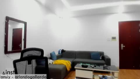 Snapshot of orlando__bloom chatting on 03.04.25 Fansly and Instagram - online show from 03.04.25