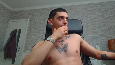 OscarGriffin online show from 02.12.25