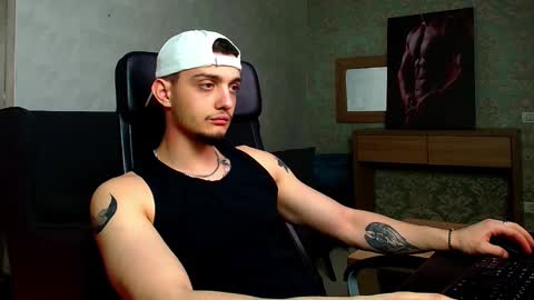 OscarGriffin online show from 03.11.25