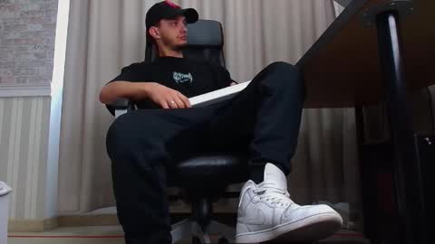 OscarGriffin online show from 09.27.25