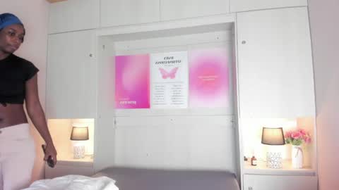 oshun_444 online show from 04.10.26