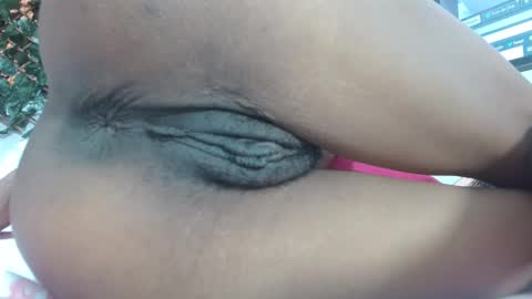 Snapshot of osirishills chatting on 03.02.25 OsirisHills online show from 03.02.25