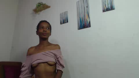 Snapshot of osirishills chatting on 09.26.25 OsirisHills online show from 09.26.25