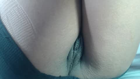 Snapshot of osirishills chatting on 11.04.25 OsirisHills online show from 11.04.25