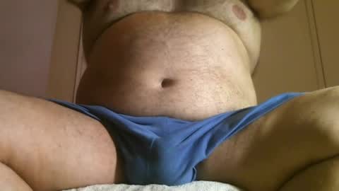 Snapshot of osolicencioso chatting on 10.05.25 Oso Licencioso online show from 10.05.25