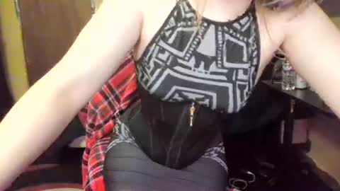 Snapshot of osphilieous chatting on 06.27.26 osphilieous online show from 06.27.26