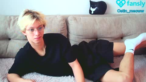 Snapshot of ostin_meoww chatting on 01.24.25 Ostin online show from 01.24.25