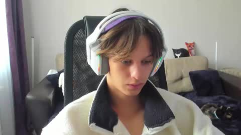 Snapshot of ostin_meoww chatting on 09.14.25 Ostin online show from 09.14.25