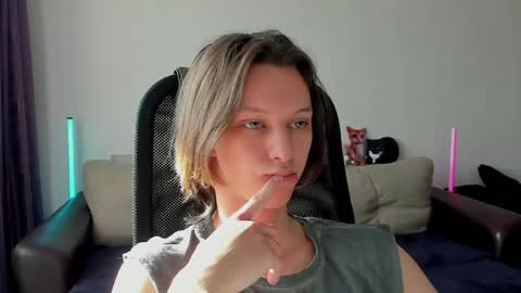 Snapshot of ostin_meoww chatting on 04.24.26 Ostin online show from 04.24.26