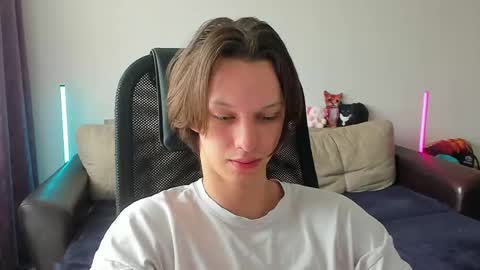 Snapshot of ostin_meoww chatting on 05.18.26 Ostin online show from 05.18.26