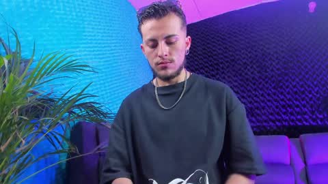 Snapshot of otter_wet chatting on 04.01.26 otter_wet online show from 04.01.26