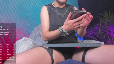 Snapshot of otter_wet chatting on 04.14.26 otter_wet online show from 04.14.26