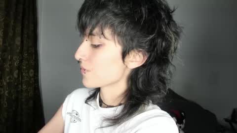 Snapshot of ottoyan_ chatting on 11.10.25 Otto 3 online show from 11.10.25