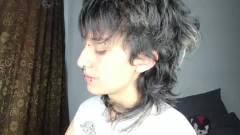 Snapshot of ottoyan_ chatting on 11.11.25 Otto 3 online show from 11.11.25