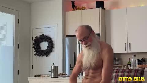 Snapshot of ottozeus chatting on 11.07.25 Otto Zeus online show from 11.07.25