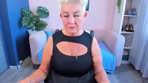 Snapshot of over50games chatting on 09.10.25 Alla online show from 09.10.25