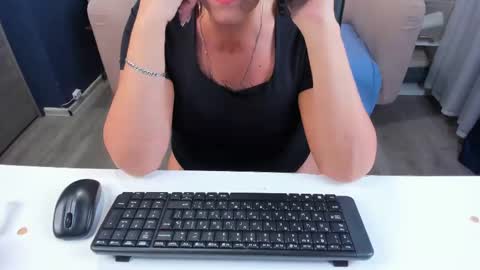 Snapshot of over50games chatting on 09.13.25 Alla online show from 09.13.25