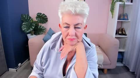 Snapshot of over50games chatting on 09.29.25 Alla online show from 09.29.25