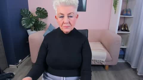 Snapshot of over50games chatting on 10.01.25 Alla online show from 10.01.25