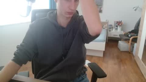 Snapshot of overkneebabe chatting on 02.01.25 OverkneeBabe online show from 02.01.25