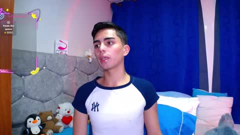 Owen  Independent model  online show from 09.18.25