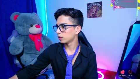 Owen  Independent model  online show from 06.04.26