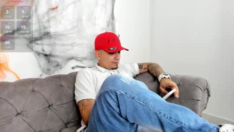 O W E N - S T O N E online show from 11.03.25