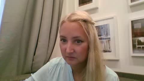 oxifoxi online show from 10.06.25