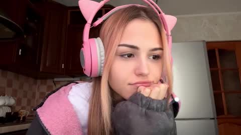 Snapshot of ozellagranville chatting on 02.08.26 Eva online show from 02.08.26