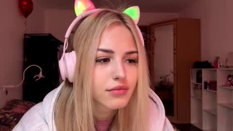 Snapshot of ozellagranville chatting on 03.02.26 Eva online show from 03.02.26