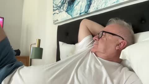 ozhairybearxxxx online show from 12.02.24