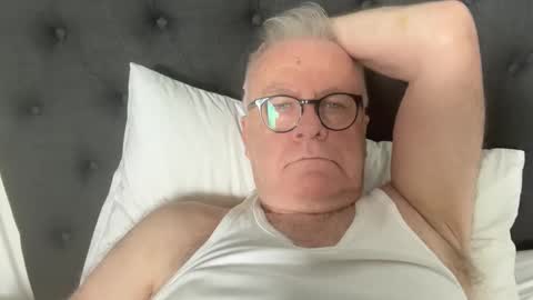 ozhairybearxxxx online show from 12.28.24