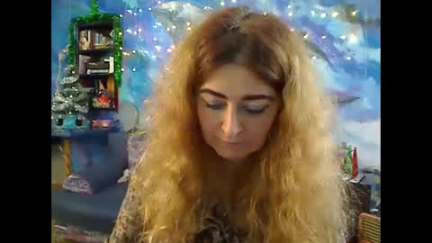 Snapshot of ozzy_helen chatting on 12.24.24 Ozzy Helen online show from 12.24.24