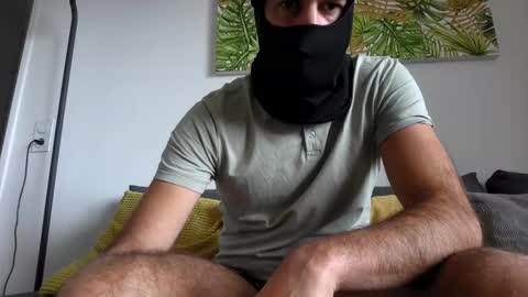 Snapshot of p3dro3scobar chatting on 05.13.26 p3dro3scobar online show from 05.13.26