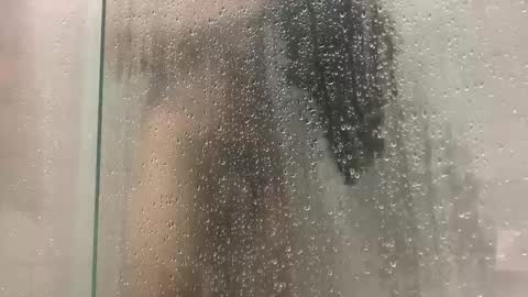 Snapshot of pablocruz2000 chatting on 12.12.24 LoneWolf online show from 12.12.24