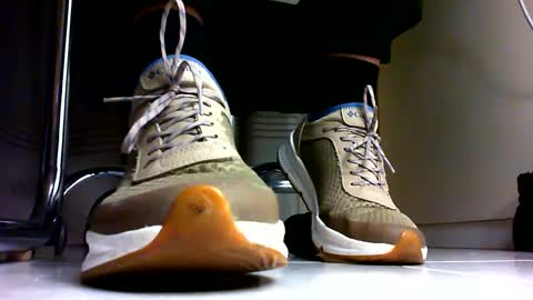 Snapshot of pablomenesssl chatting on 12.29.24 Pablo Meness online show from 12.29.24