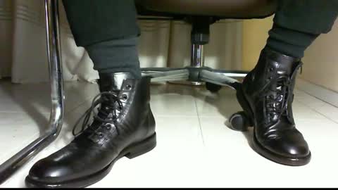 Snapshot of pablomenesssl chatting on 01.07.25 Pablo Meness online show from 01.07.25