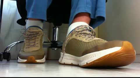 Snapshot of pablomenesssl chatting on 01.13.25 Pablo Meness online show from 01.13.25