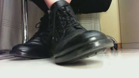 Snapshot of pablomenesssl chatting on 03.01.25 Pablo Meness online show from 03.01.25