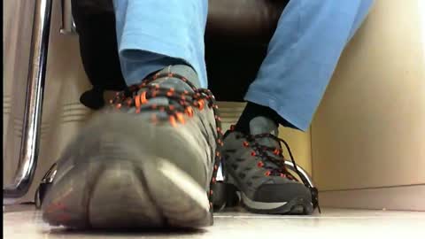 Snapshot of pablomenesssl chatting on 03.09.25 Pablo Meness online show from 03.09.25