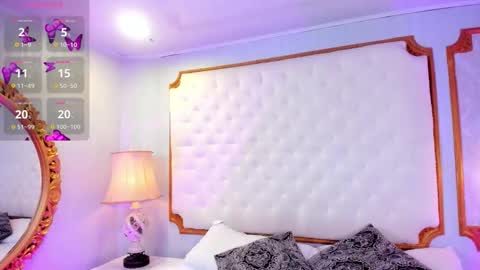 Snapshot of paiigepeach chatting on 10.23.25 PaIIgePeach online show from 10.23.25