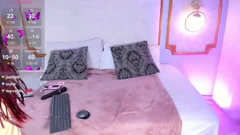 Snapshot of paiigepeach chatting on 10.28.25 PaIIgePeach online show from 10.28.25