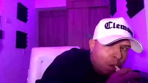 Snapshot of paisaexotico chatting on 09.30.25 paisaexotico online show from 09.30.25