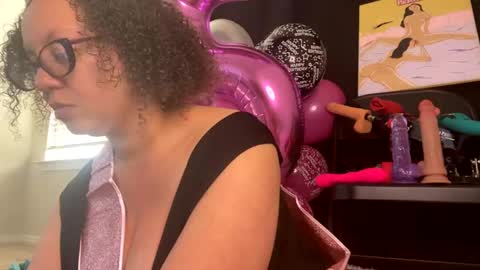 Snapshot of paisleehaze chatting on 12.19.24 Paislee Haze online show from 12.19.24