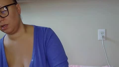 Snapshot of paisleehaze chatting on 11.13.25 Paislee Haze online show from 11.13.25