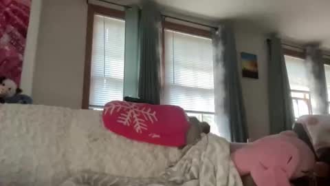 Snapshot of paisleysnowxo chatting on 10.28.25 paisleysnowxo online show from 10.28.25